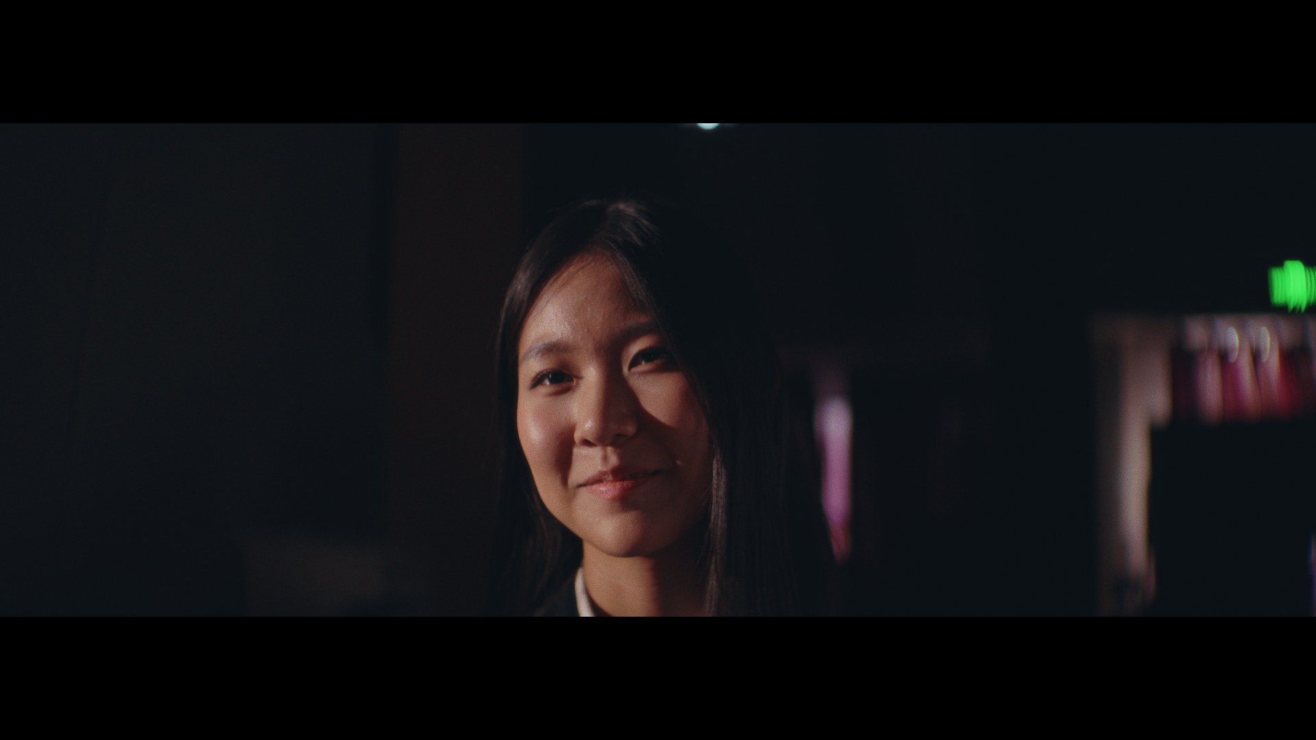 风往何处 — film still 2