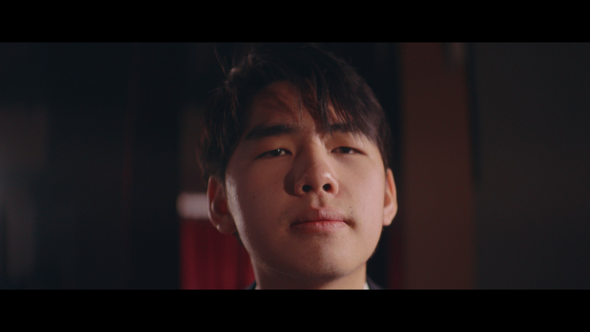 风往何处 — film still 3